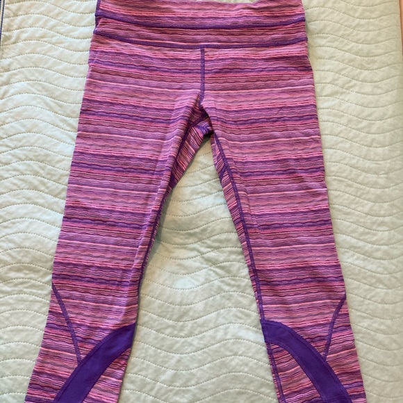 Lululemon Run: Inspire Crop II *All Luxtreme Space Dye Twist Iris Flower Pink - Picture 7 of 17